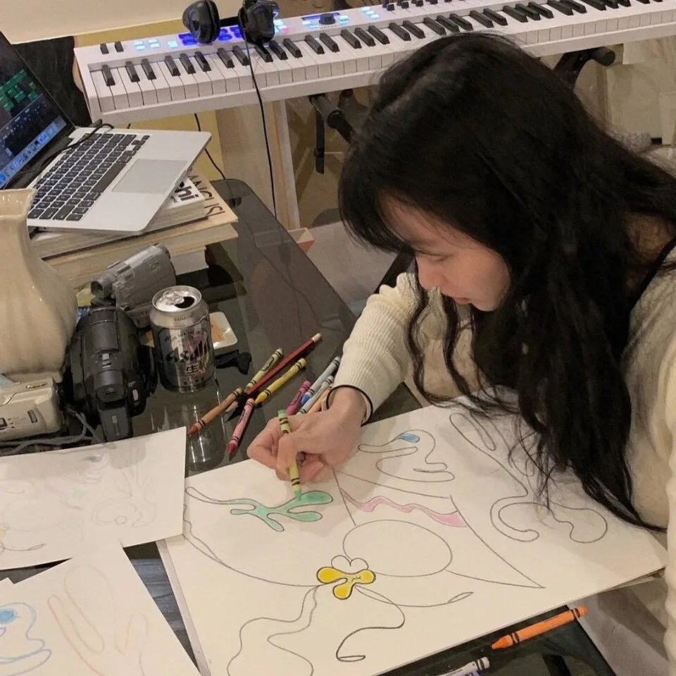 贬妻为妾？十万铁骑跪接我登基